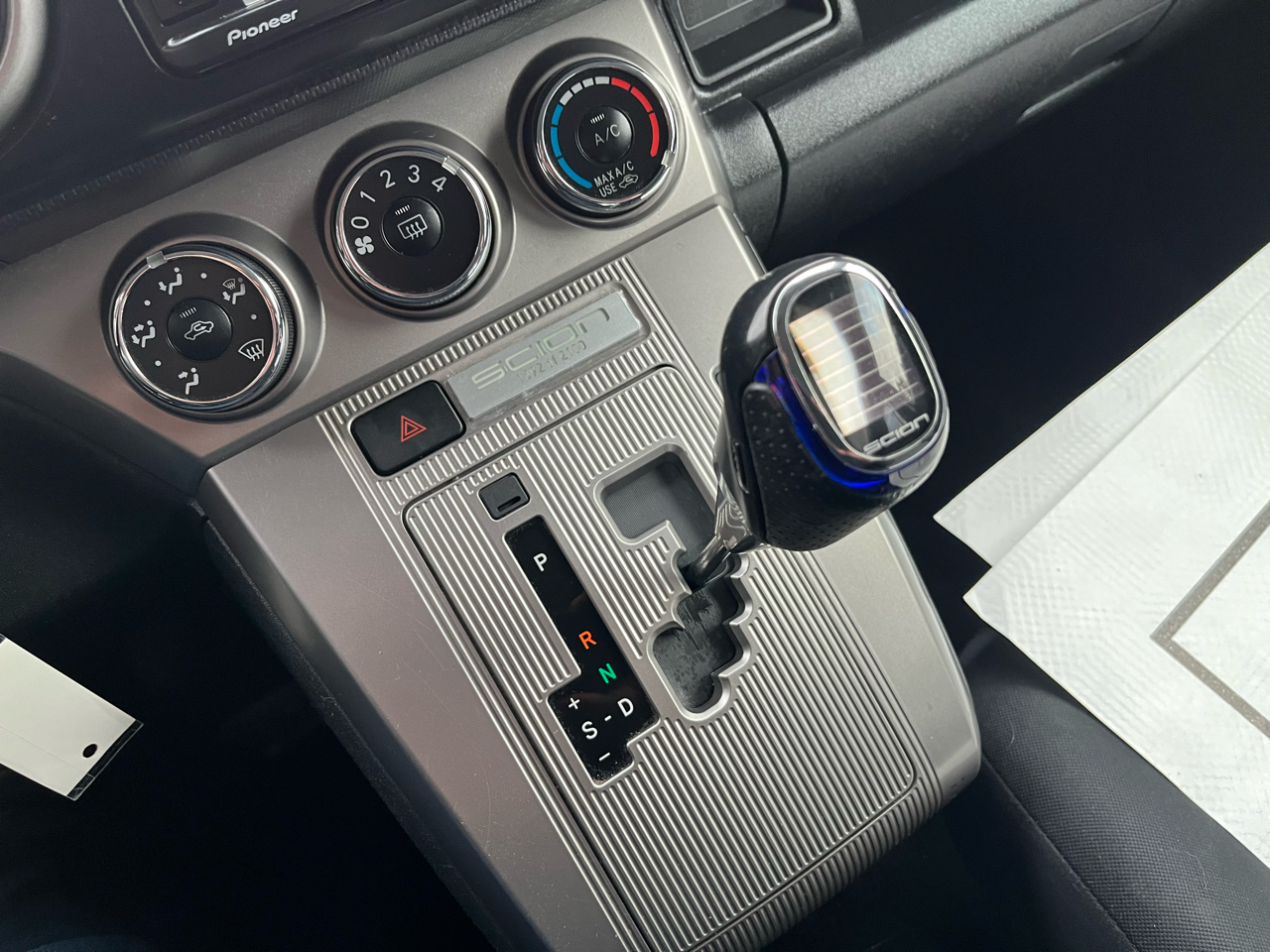 Scion xB 5-Door Wagon 4-Spd AT 2013