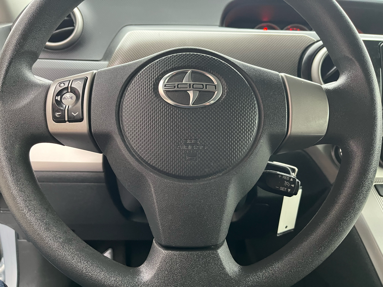 Scion xB 5-Door Wagon 4-Spd AT 2013