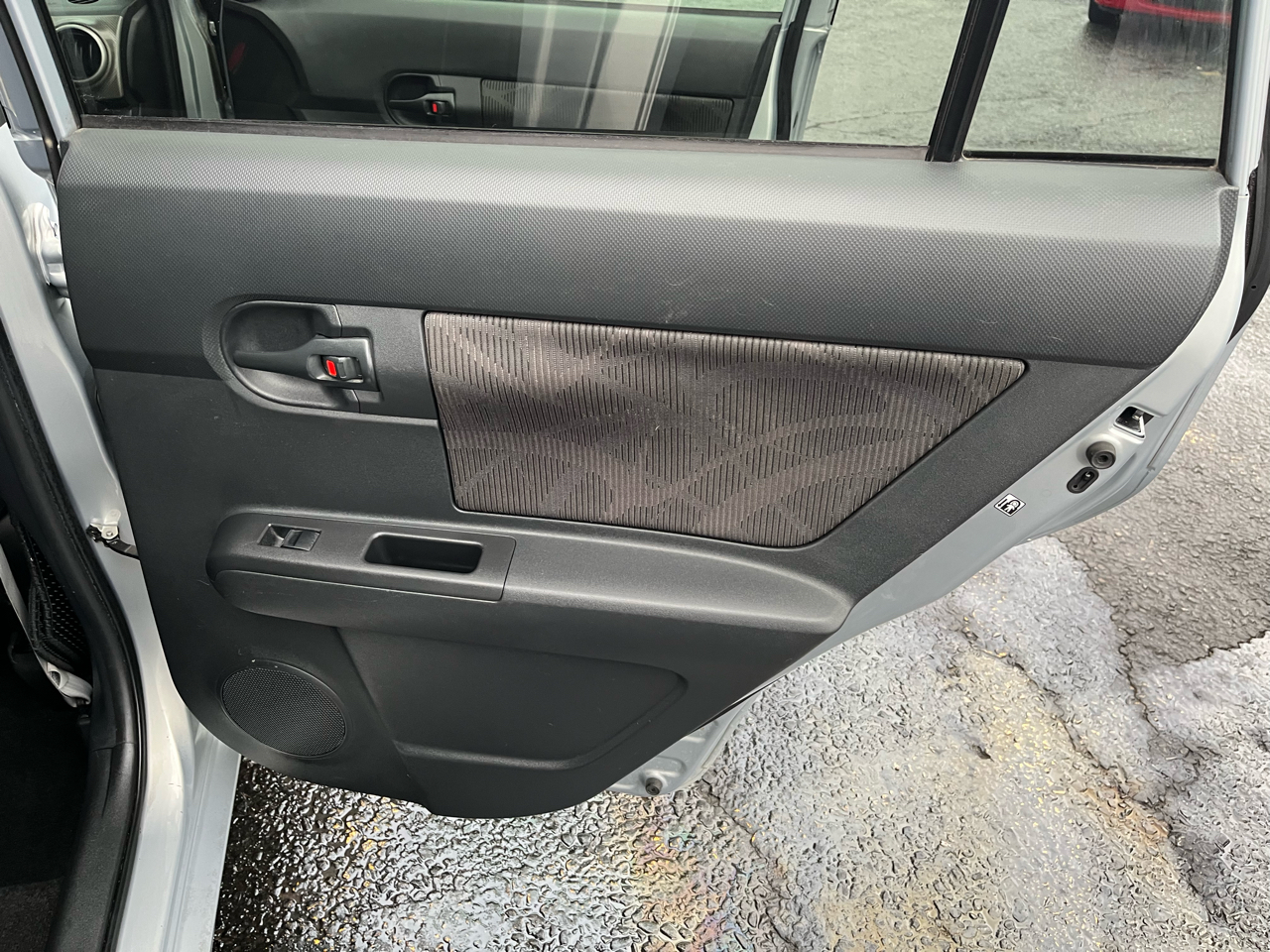 Scion xB 5-Door Wagon 4-Spd AT 2013