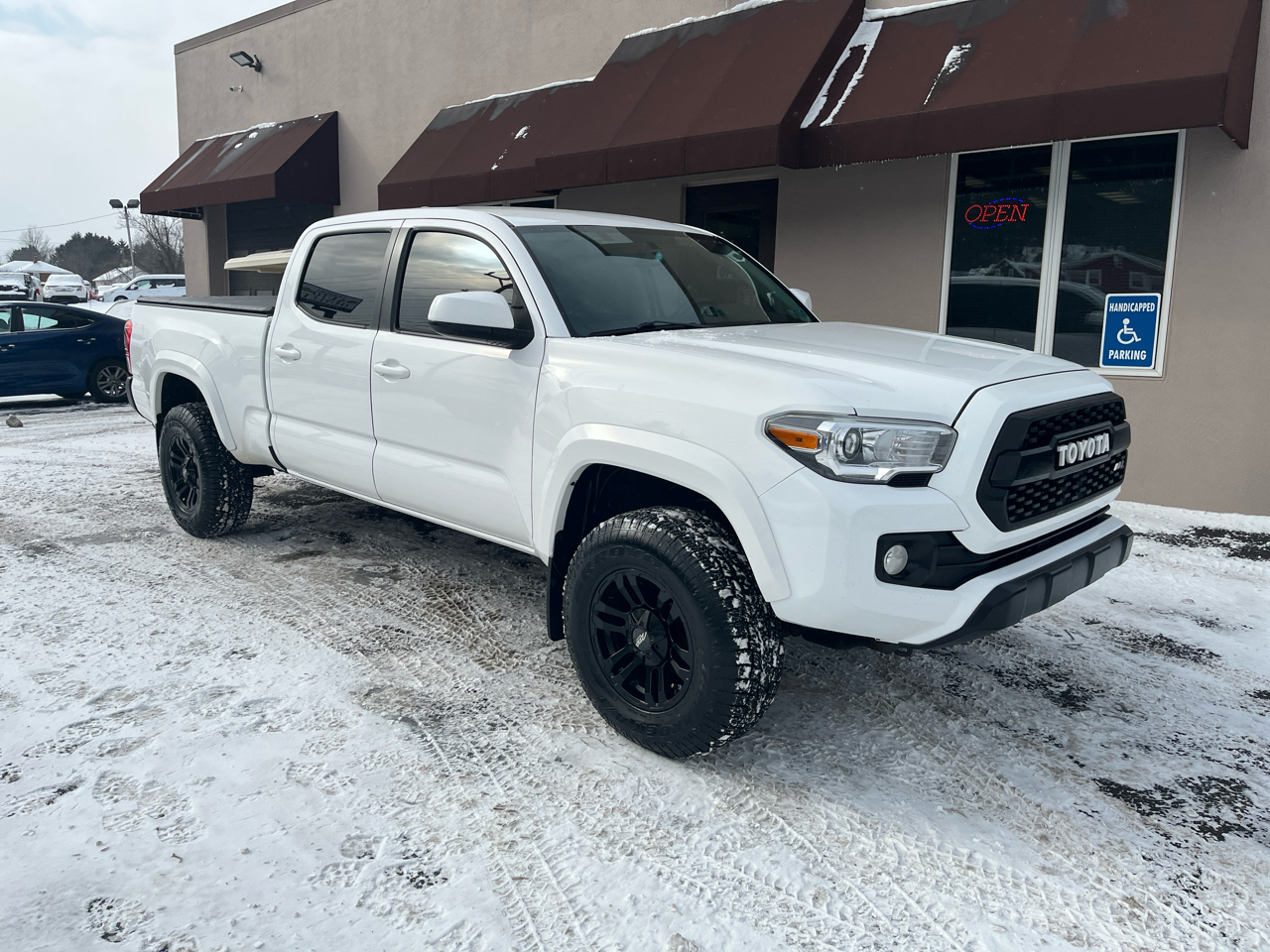 Toyota Tacoma SR5 Double Cab Super Long Bed V6 6AT 4WD 2016