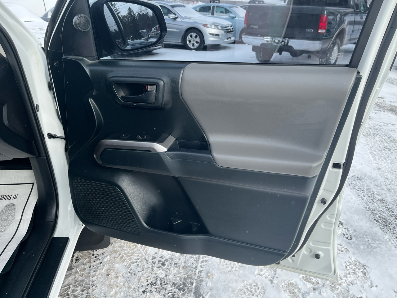 Toyota Tacoma SR5 Double Cab Super Long Bed V6 6AT 4WD 2016