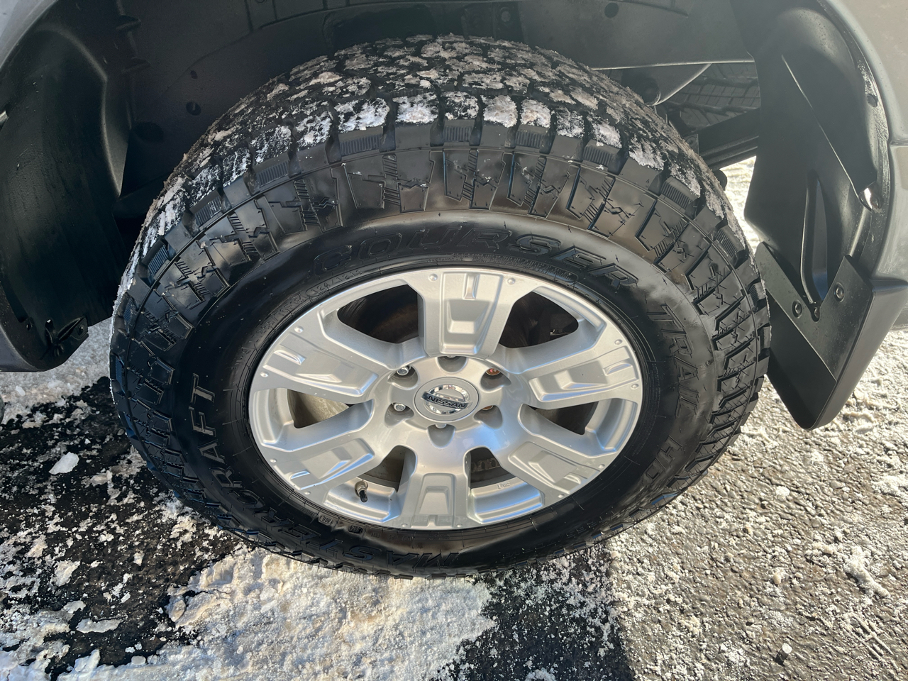 Nissan Titan 4x4 Crew Cab SV 2017