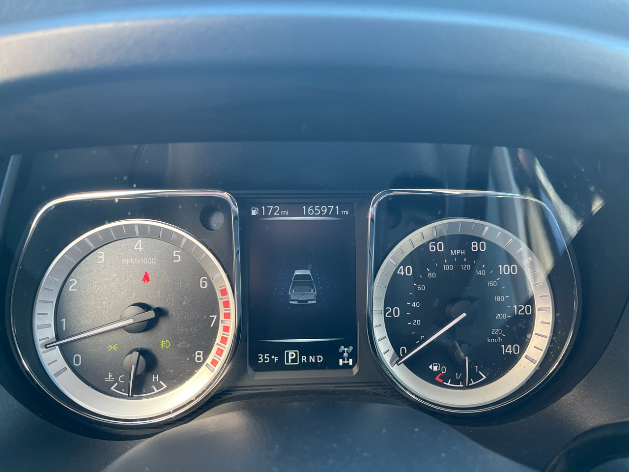 Nissan Titan 4x4 Crew Cab SV 2017