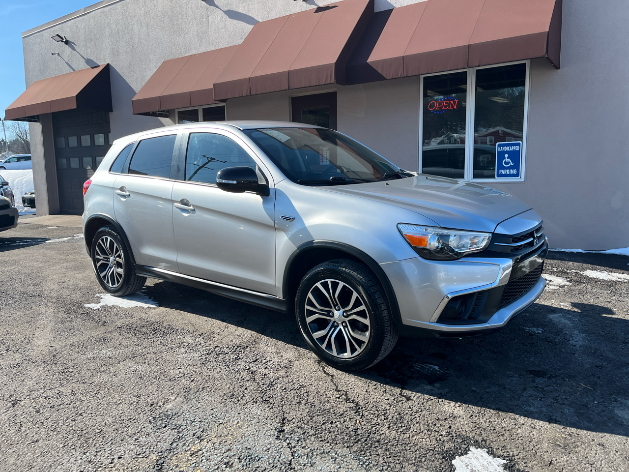 Mitsubishi Outlander Sport 2.0 ES 5M 2018