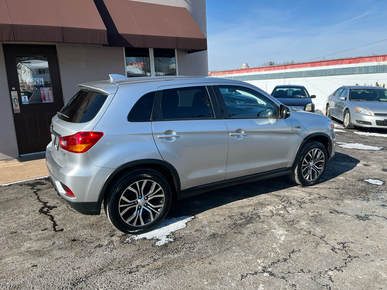 Mitsubishi Outlander Sport 2.0 ES 5M 2018