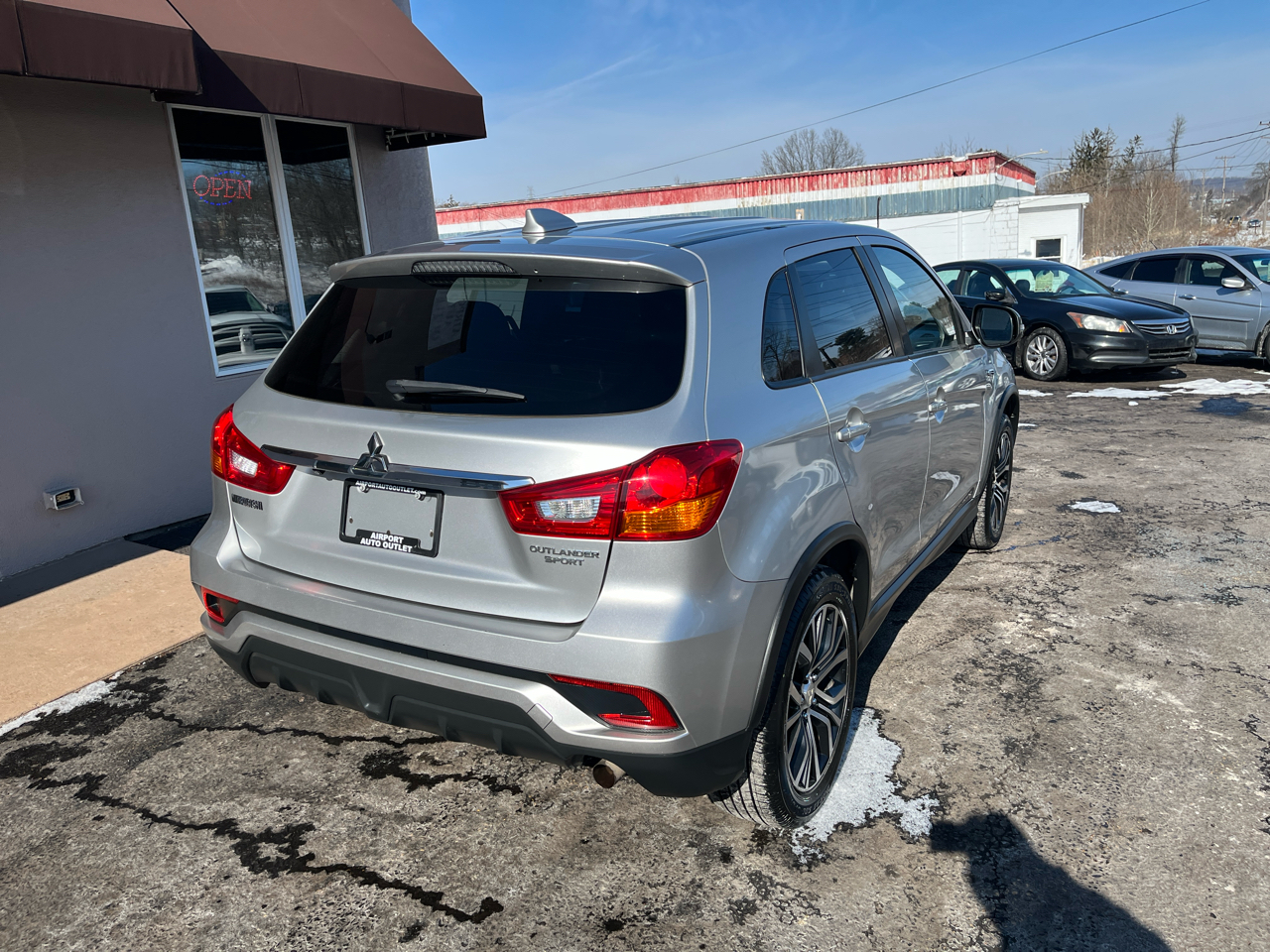 Mitsubishi Outlander Sport 2.0 ES 5M 2018