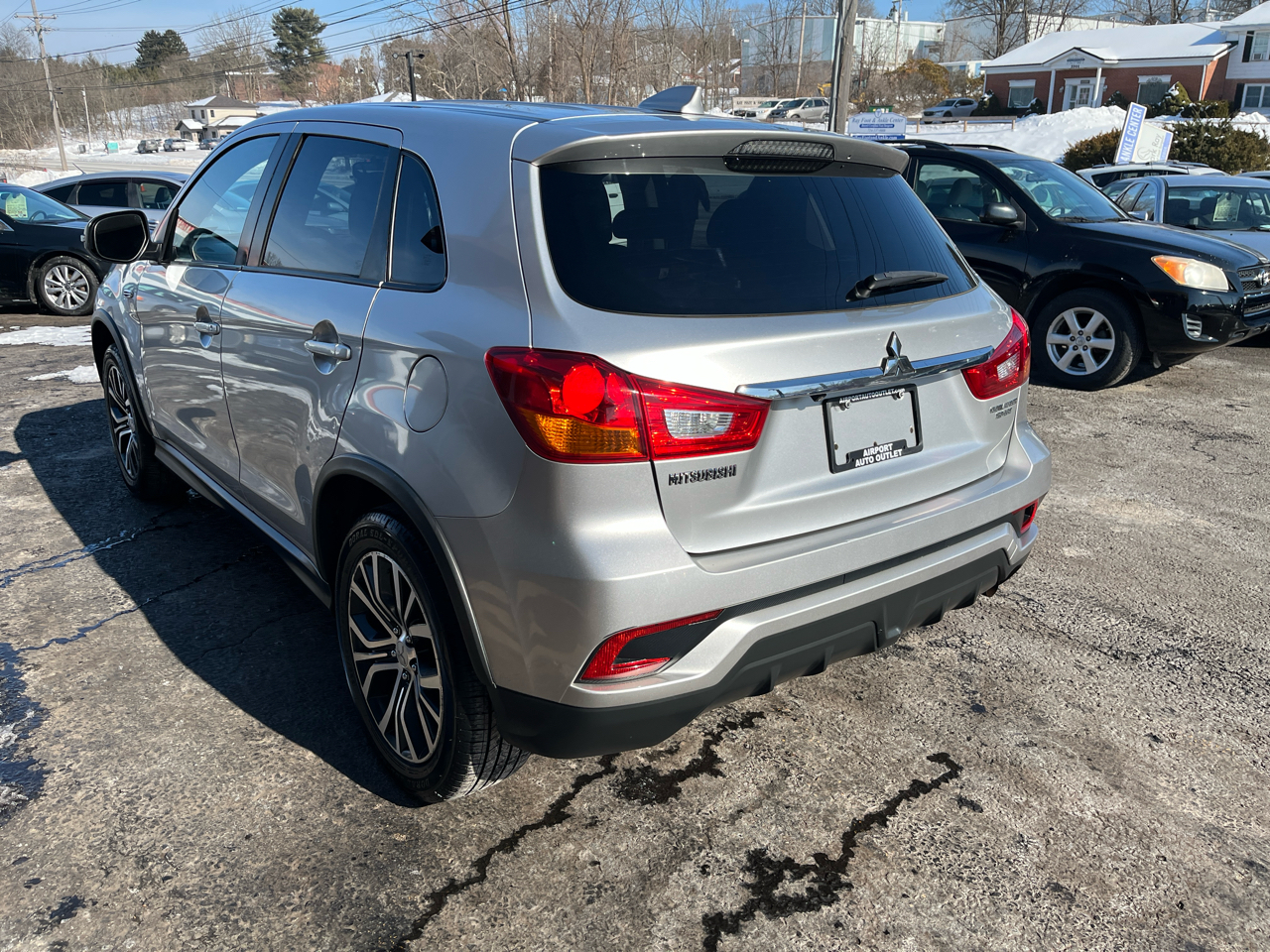 Mitsubishi Outlander Sport 2.0 ES 5M 2018