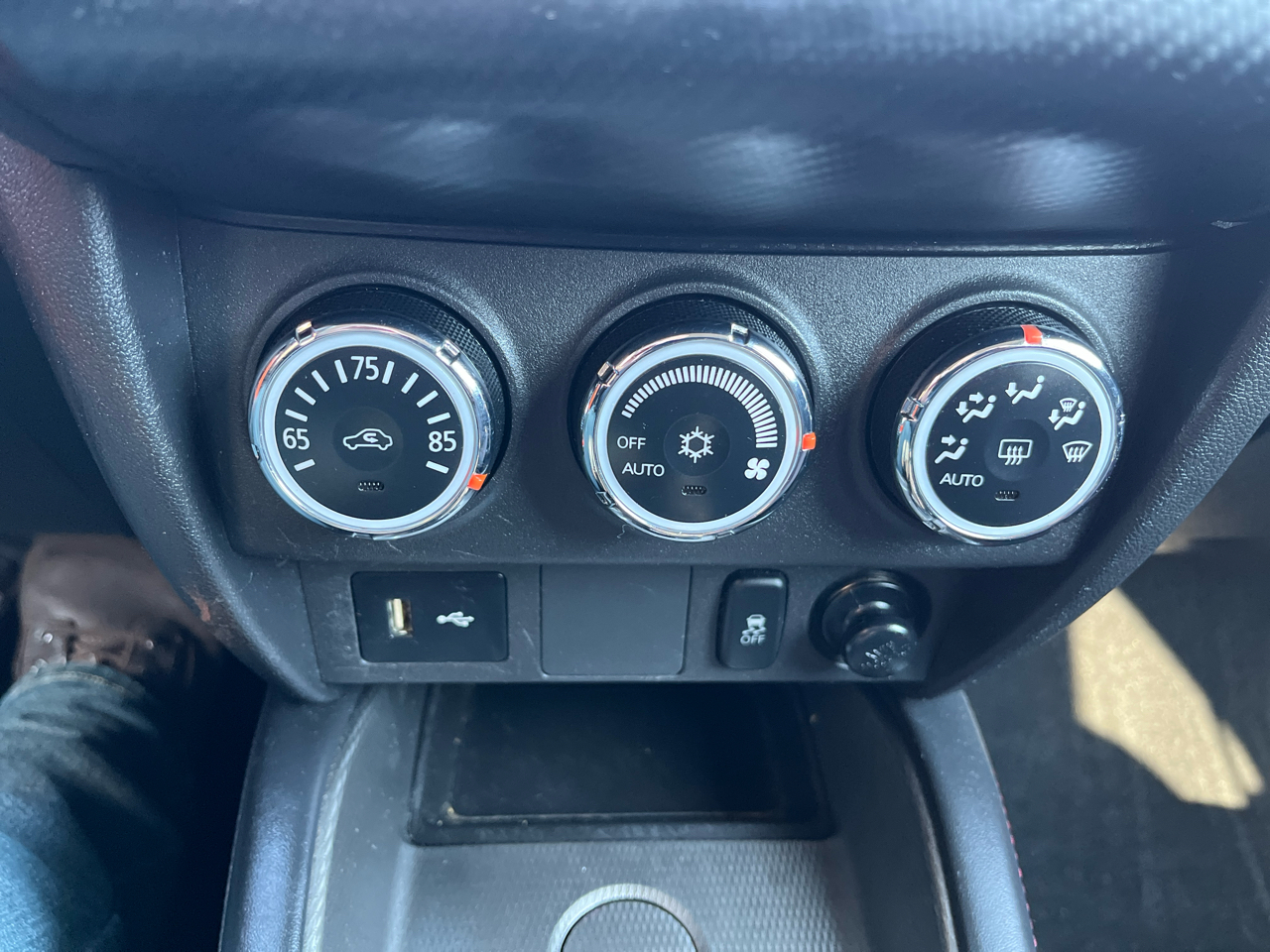 Mitsubishi Outlander Sport 2.0 ES 5M 2018