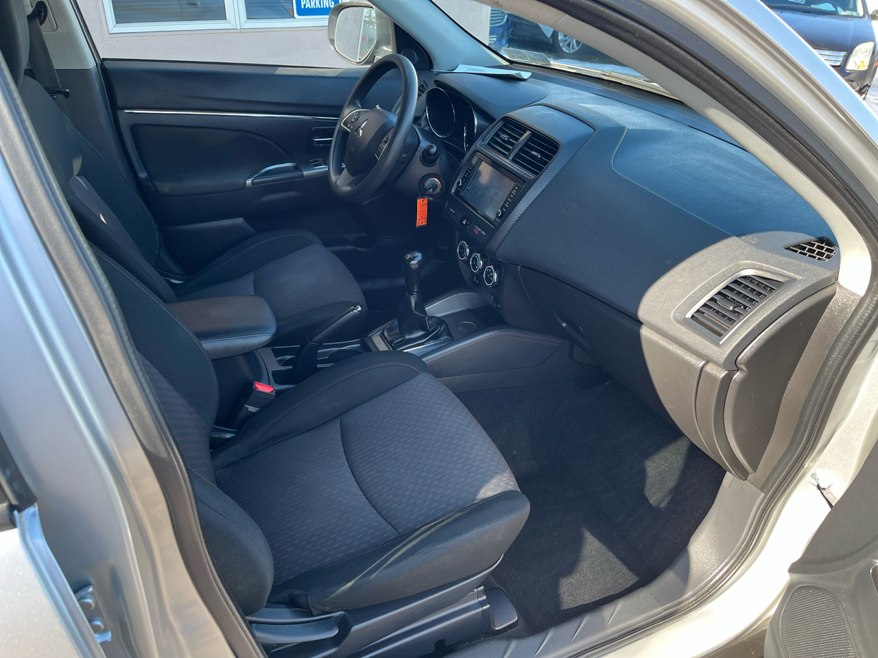 Mitsubishi Outlander Sport 2.0 ES 5M 2018