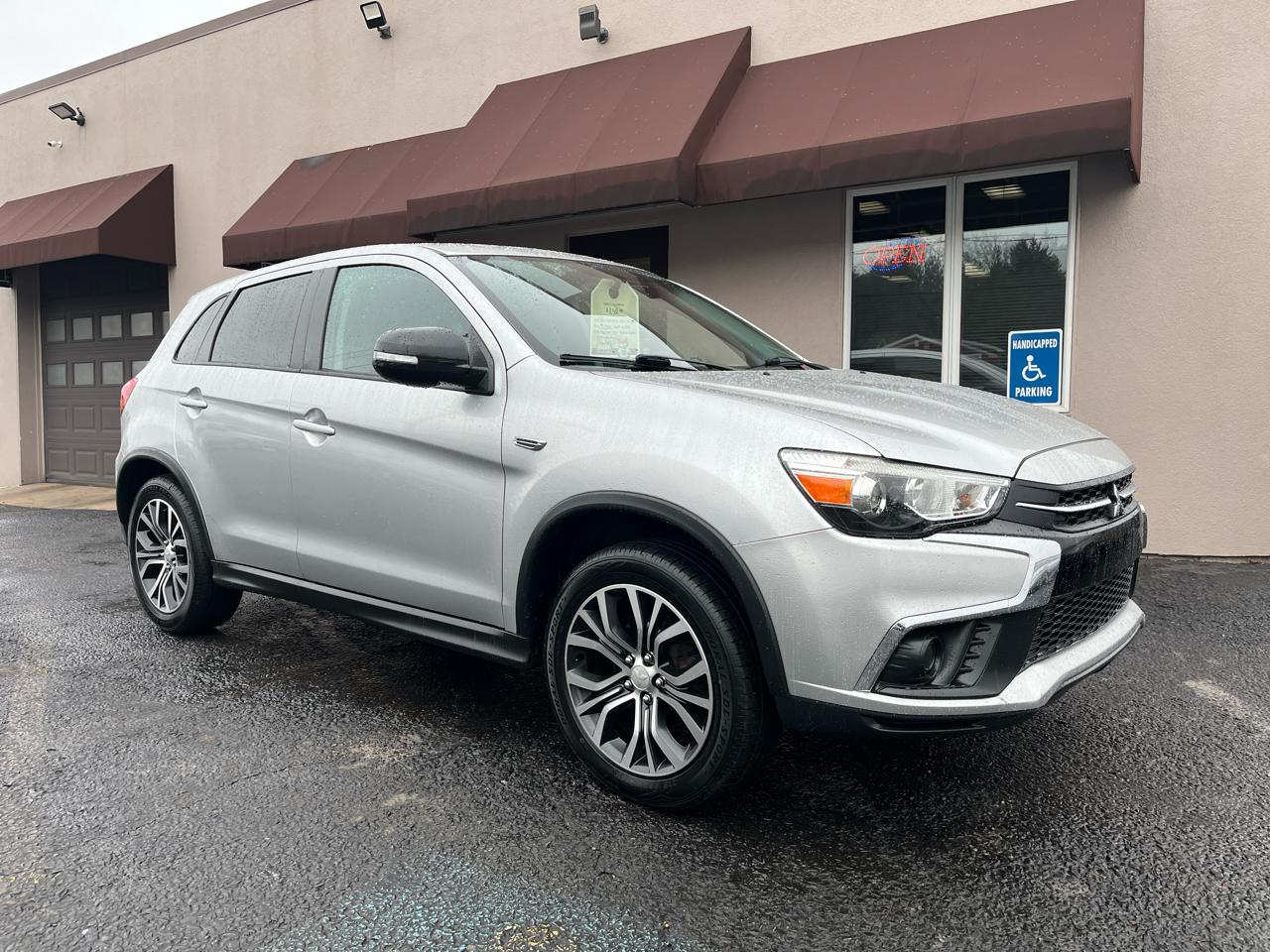Mitsubishi Outlander Sport 2.0 ES 5M 2018