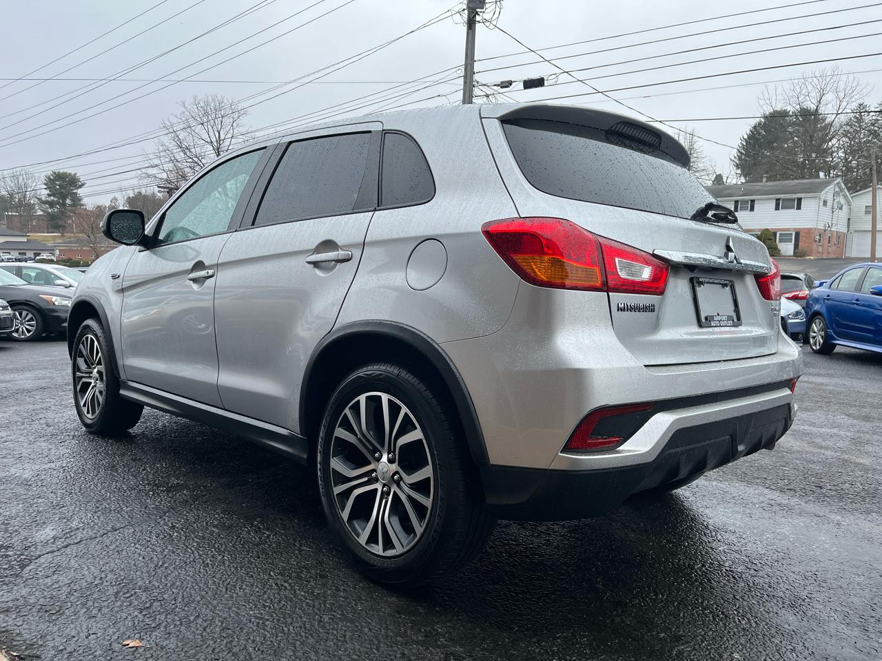 Mitsubishi Outlander Sport 2.0 ES 5M 2018