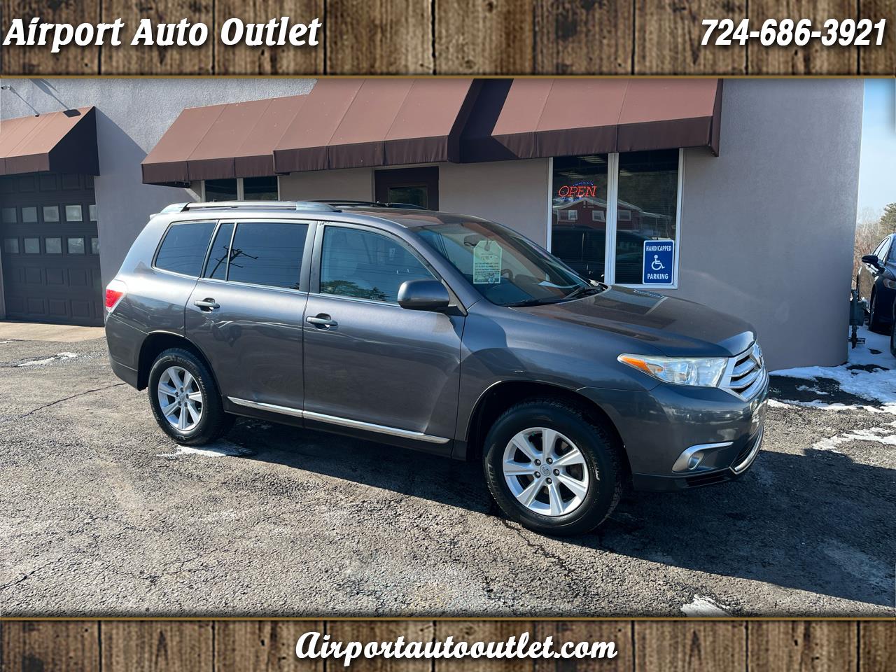 Toyota Highlander SE 4D SUV AWD 2012