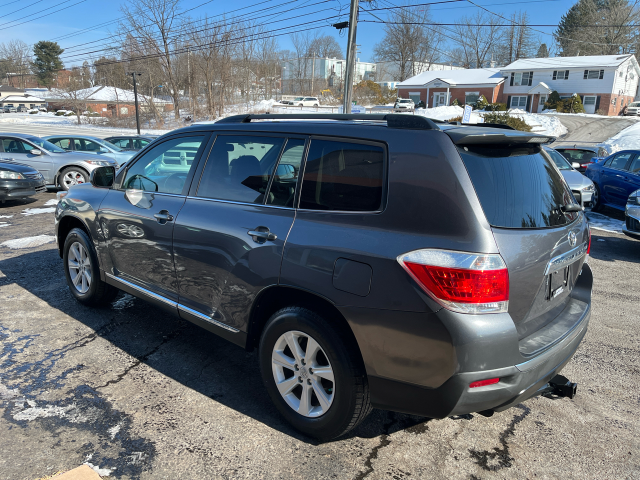 Toyota Highlander SE 4D SUV AWD 2012