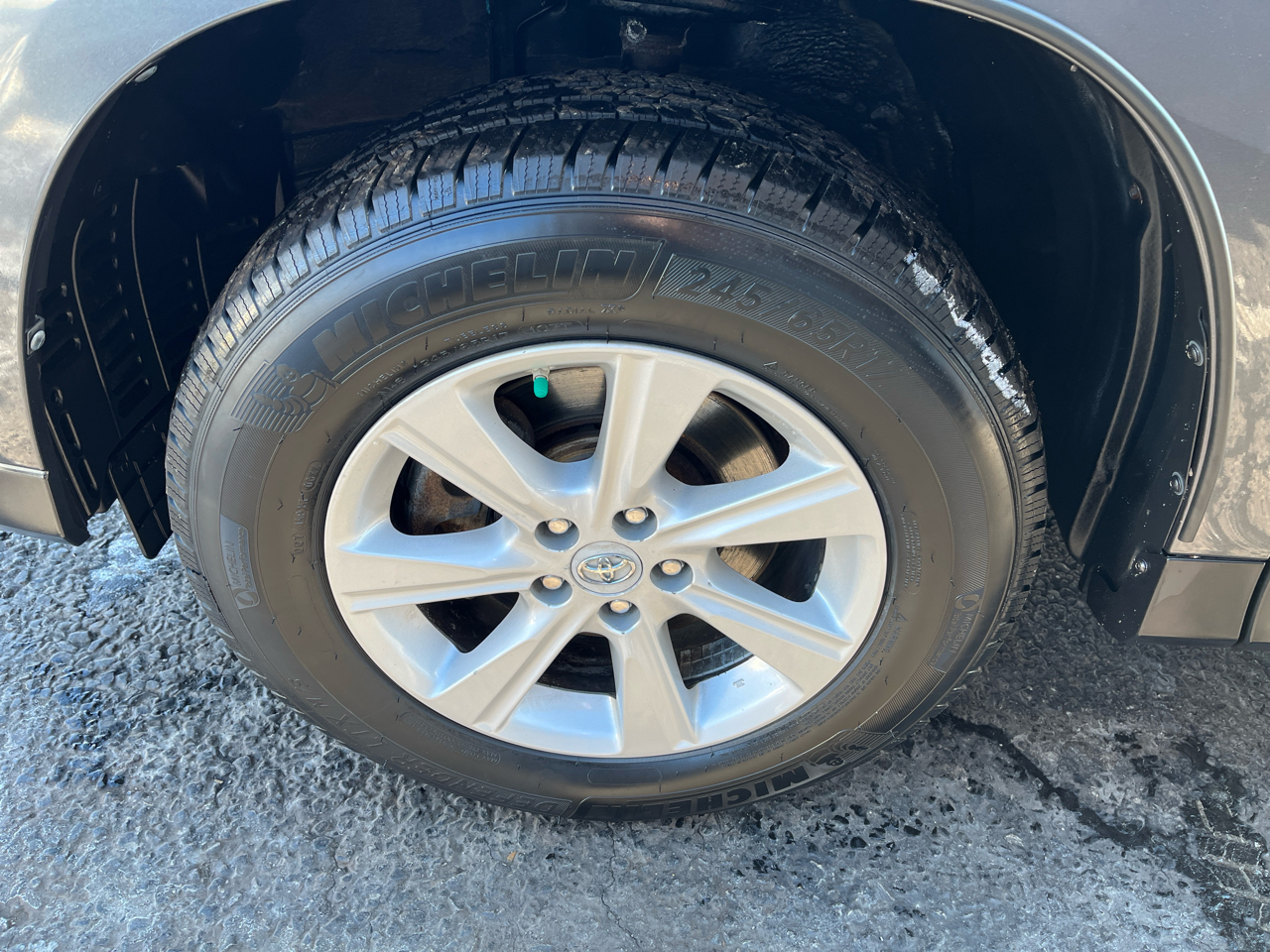 Toyota Highlander SE 4D SUV AWD 2012