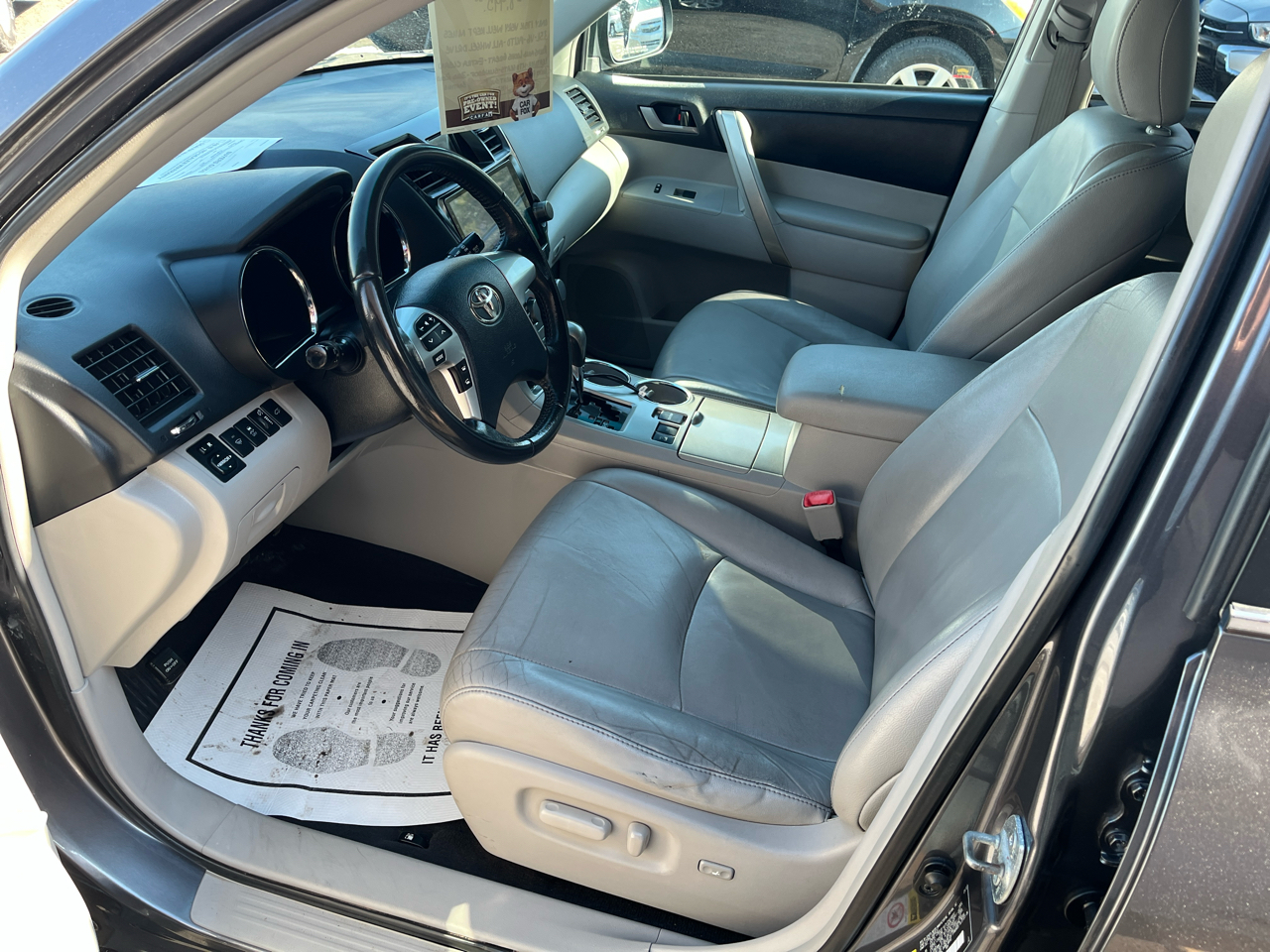 Toyota Highlander SE 4D SUV AWD 2012