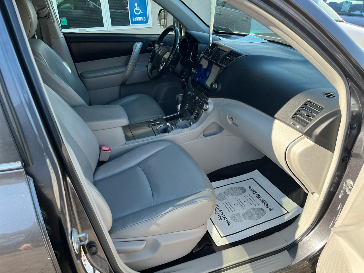 Toyota Highlander SE 4D SUV AWD 2012