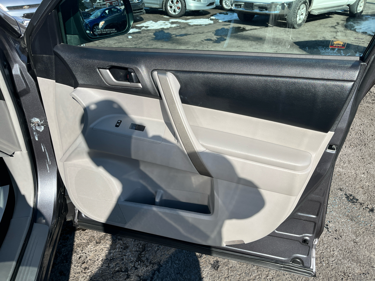 Toyota Highlander SE 4D SUV AWD 2012