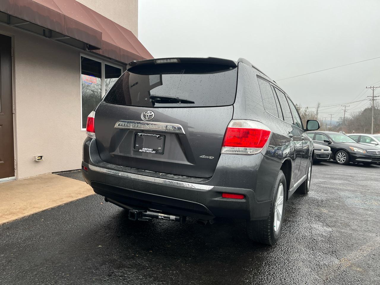 Toyota Highlander SE 4D SUV AWD 2012