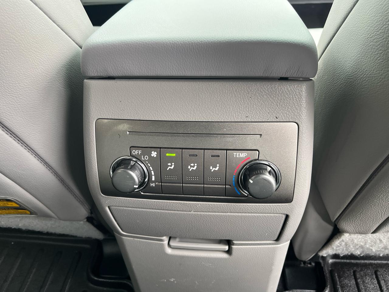 Toyota Highlander SE 4D SUV AWD 2012