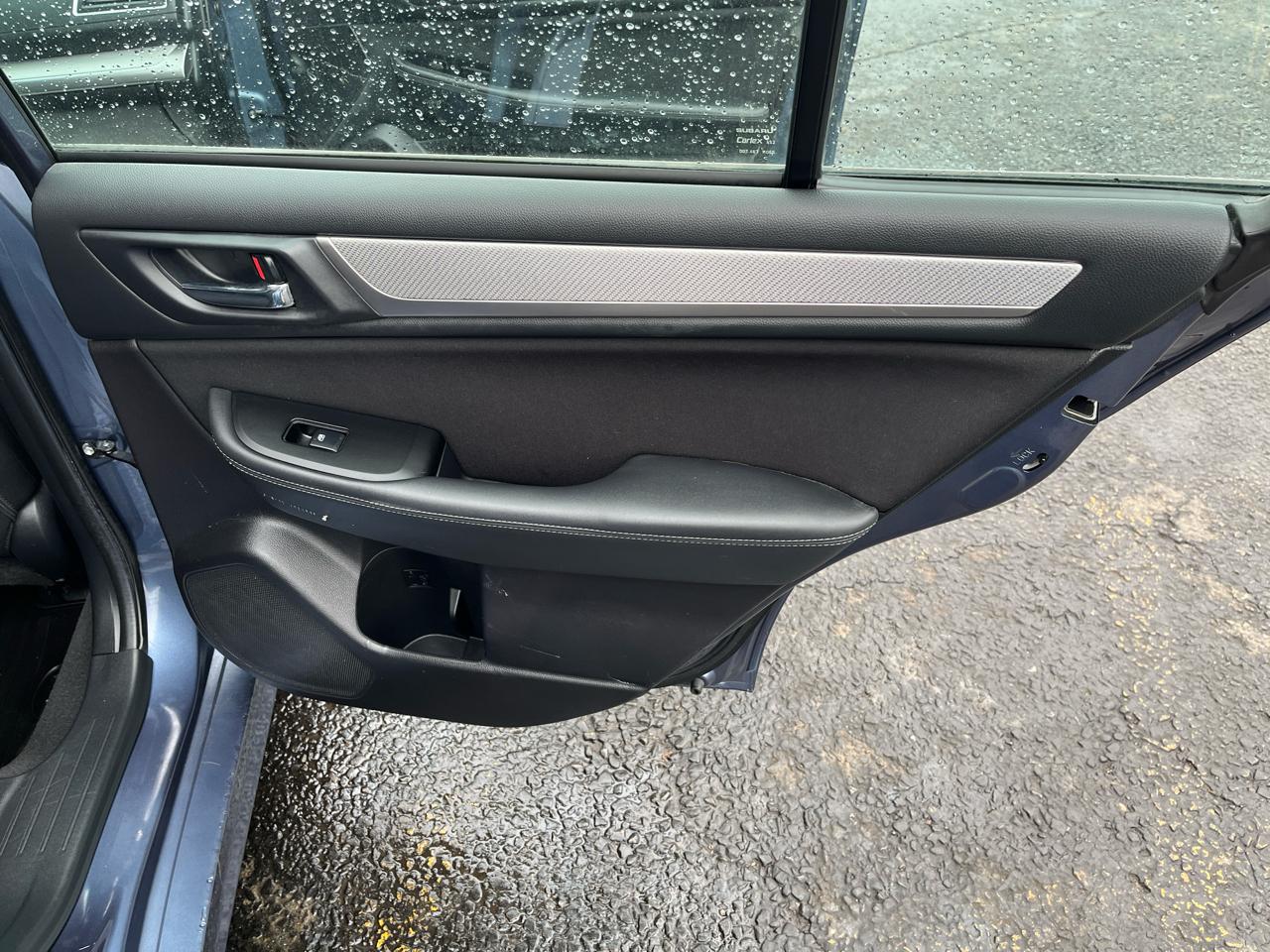 Subaru Legacy 2.5i Premium 2015