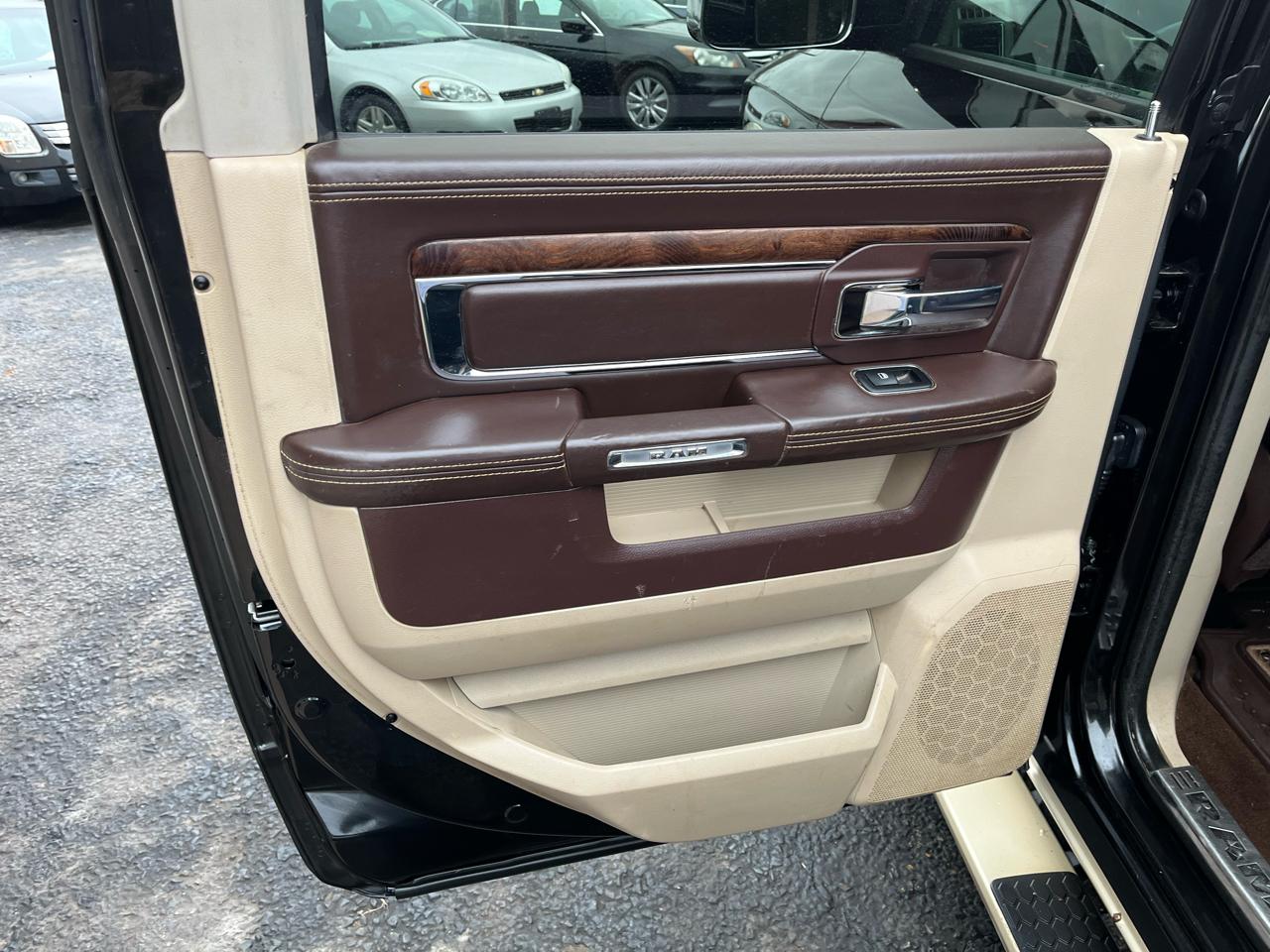 RAM 2500 Longhorn Crew Cab SWB 4WD 2016