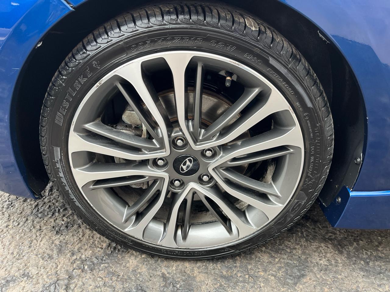 Hyundai Veloster Turbo 6AT 2016