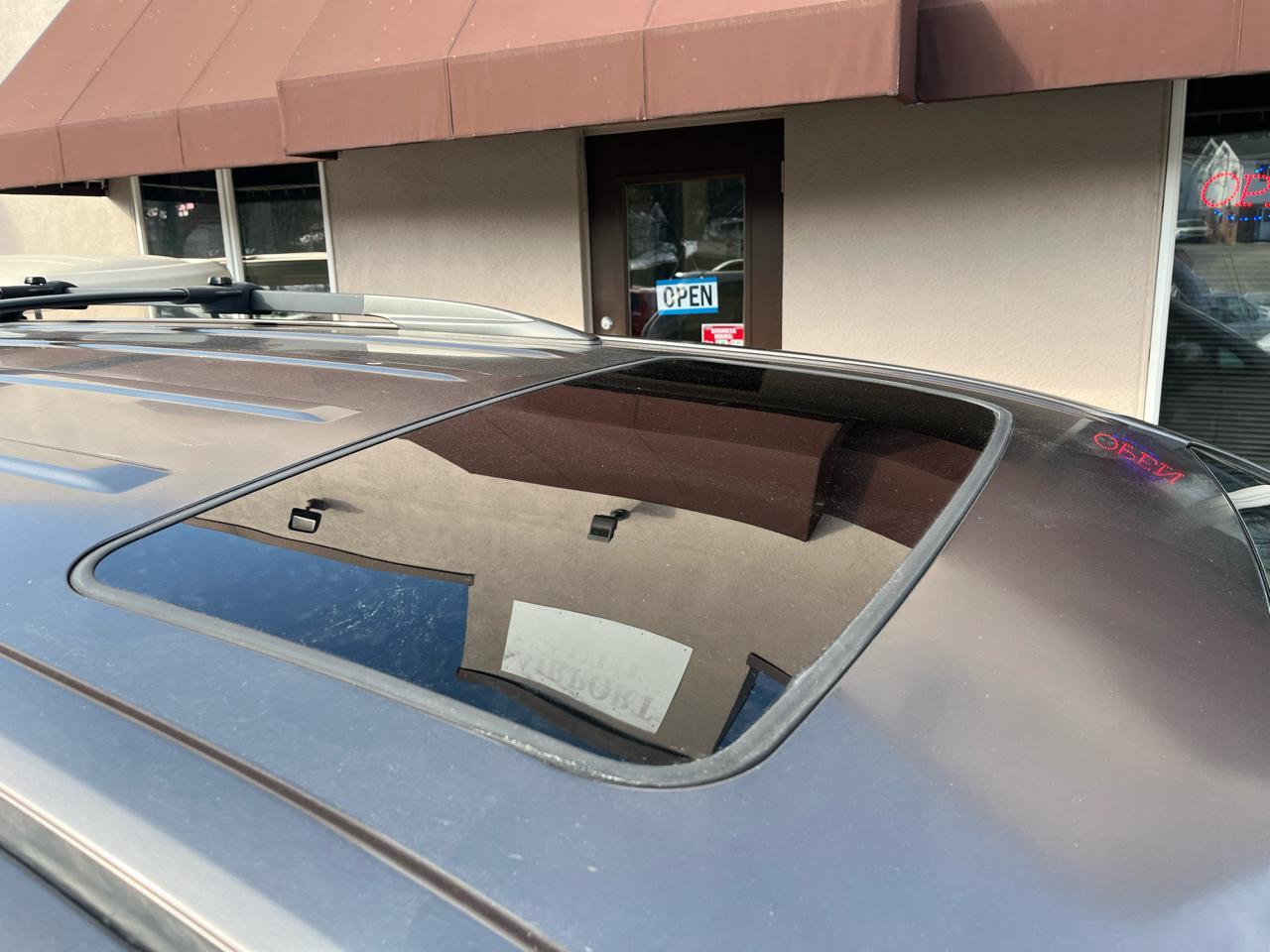 Toyota Sienna XLE FWD 8-Passenger V6 2012