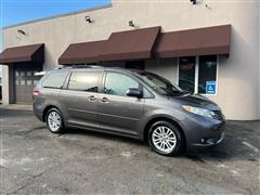 2012 Toyota Sienna 