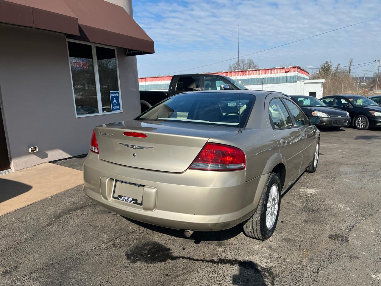 Chrysler Sebring Sedan 2004