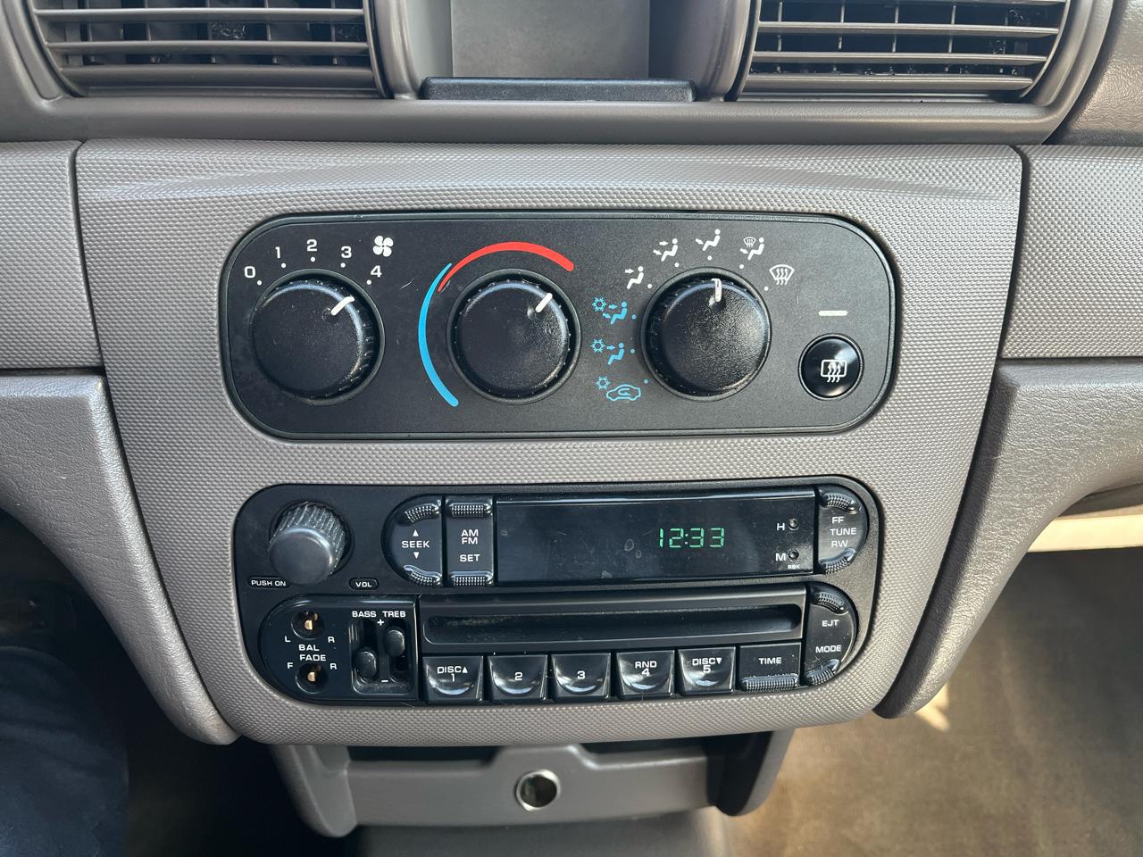 Chrysler Sebring Sedan 2004