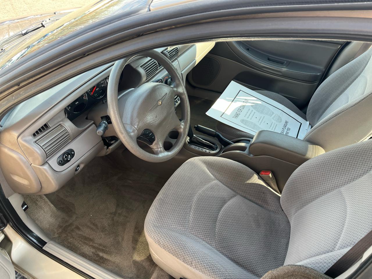 Chrysler Sebring Sedan 2004