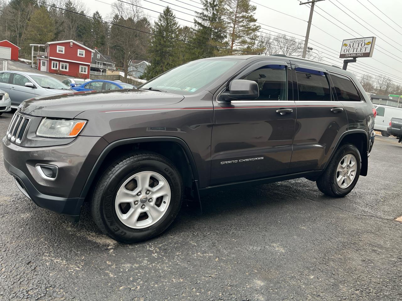 Jeep Grand Cherokee Laredo 4WD 2015