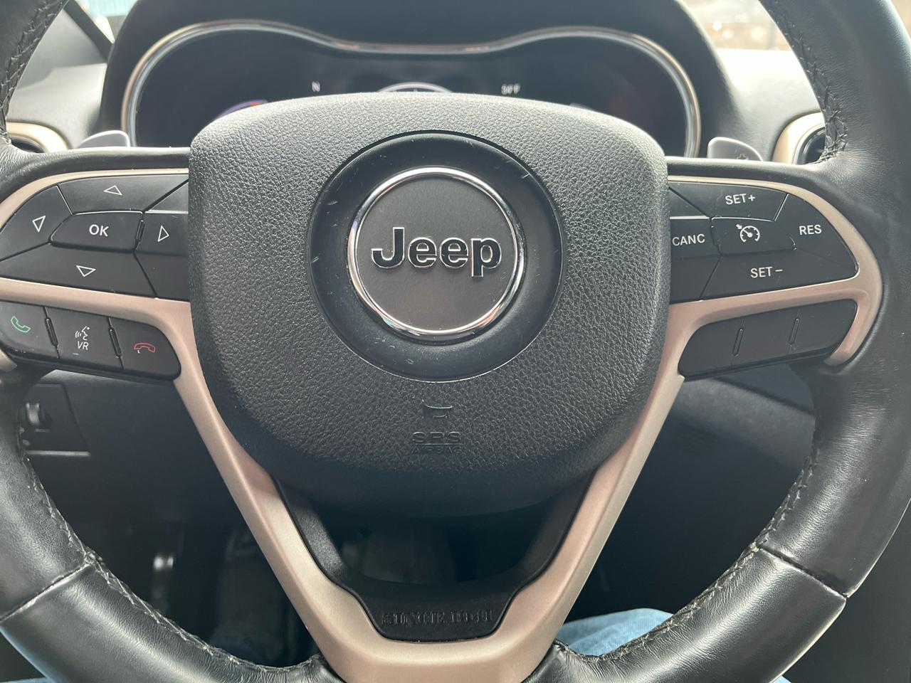 Jeep Grand Cherokee Laredo 4WD 2015