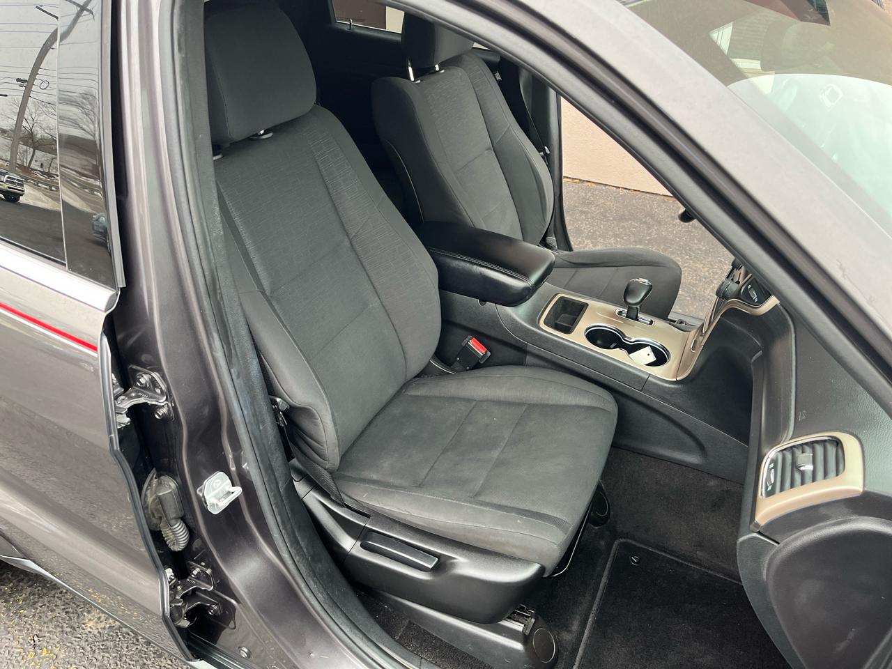 Jeep Grand Cherokee Laredo 4WD 2015