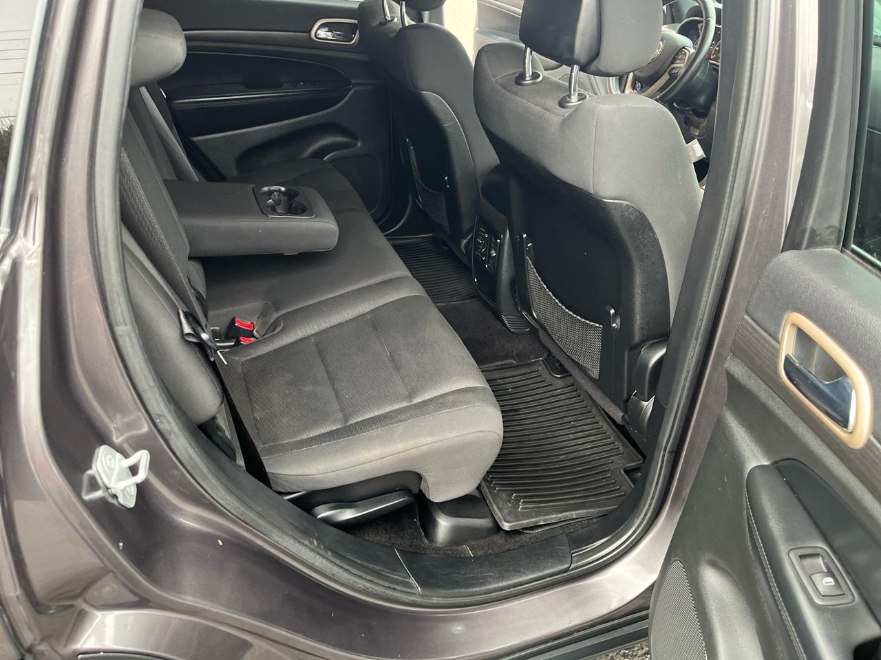 Jeep Grand Cherokee Laredo 4WD 2015