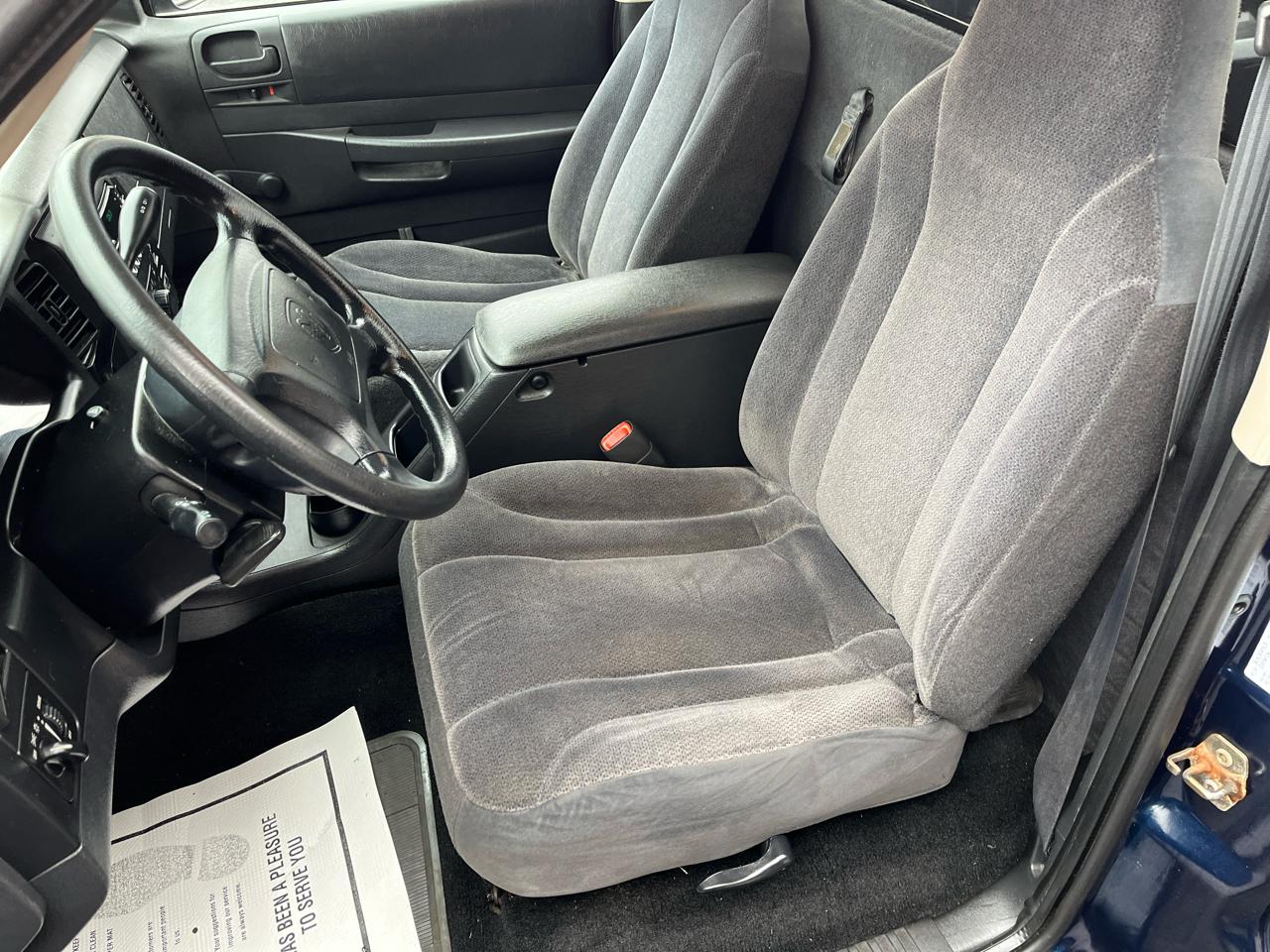 Dodge Dakota 2WD 2003