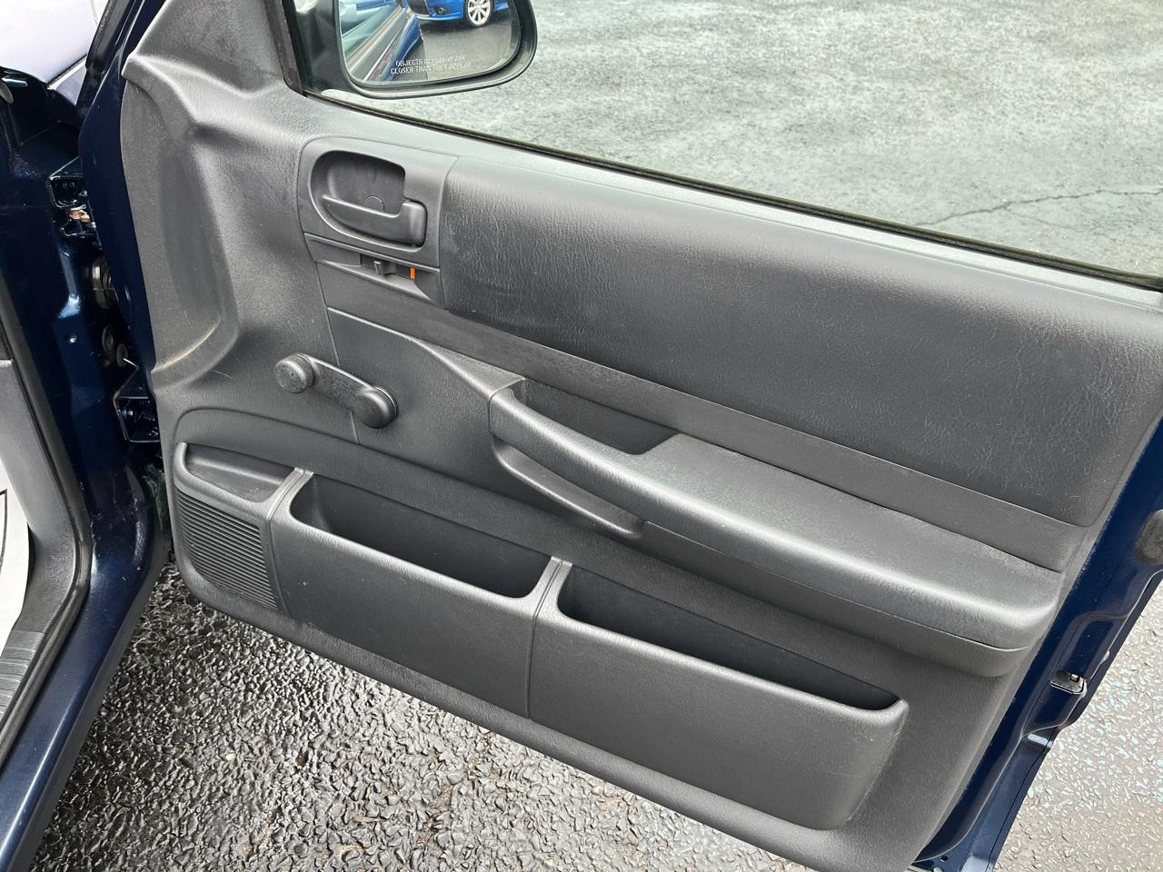 Dodge Dakota 2WD 2003