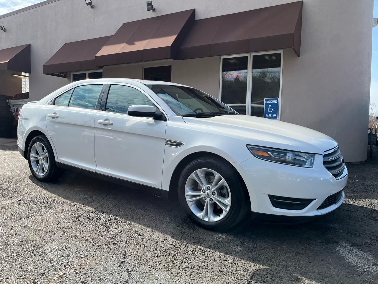 Ford Taurus SEL AWD 2015