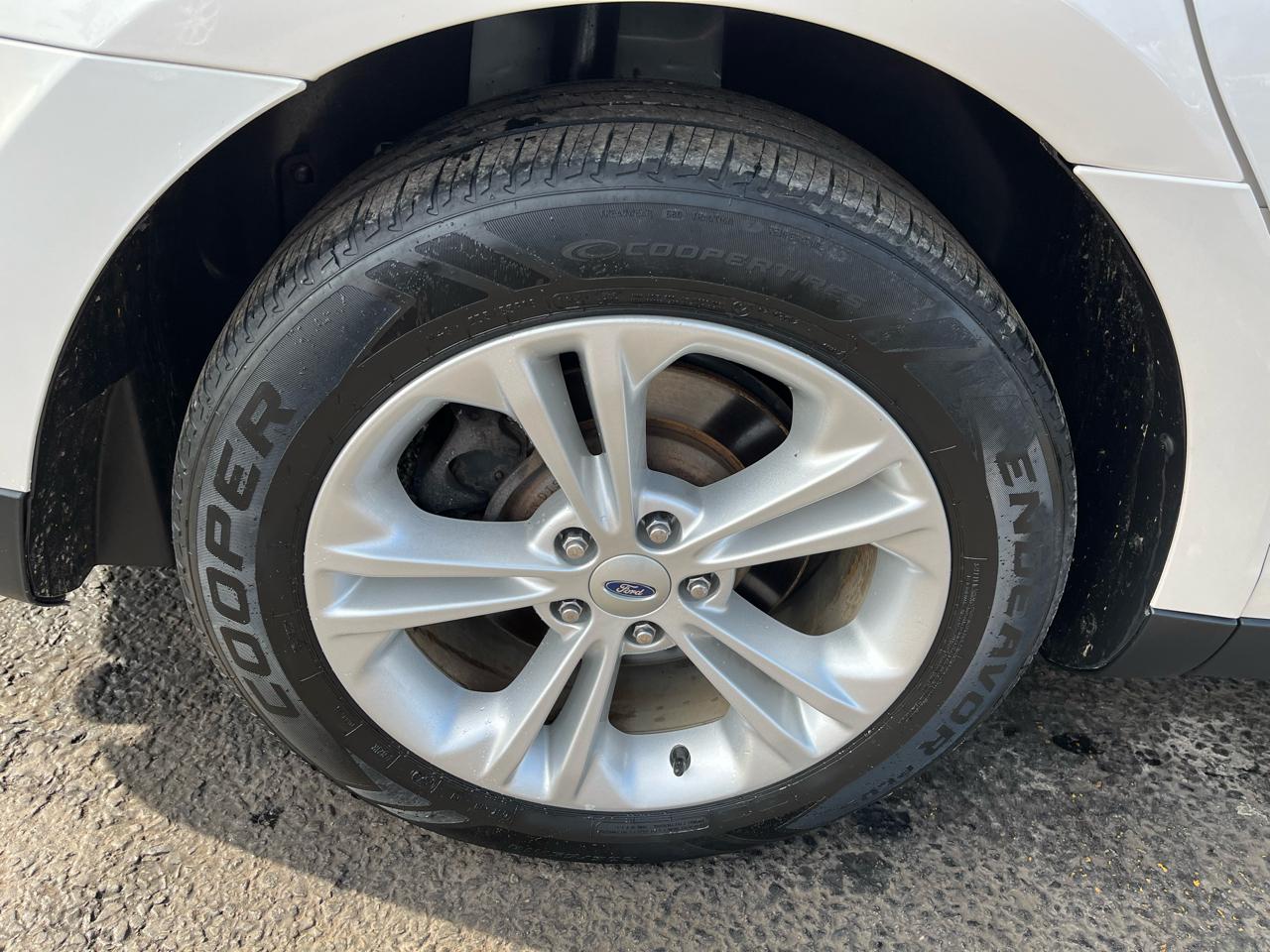 Ford Taurus SEL AWD 2015