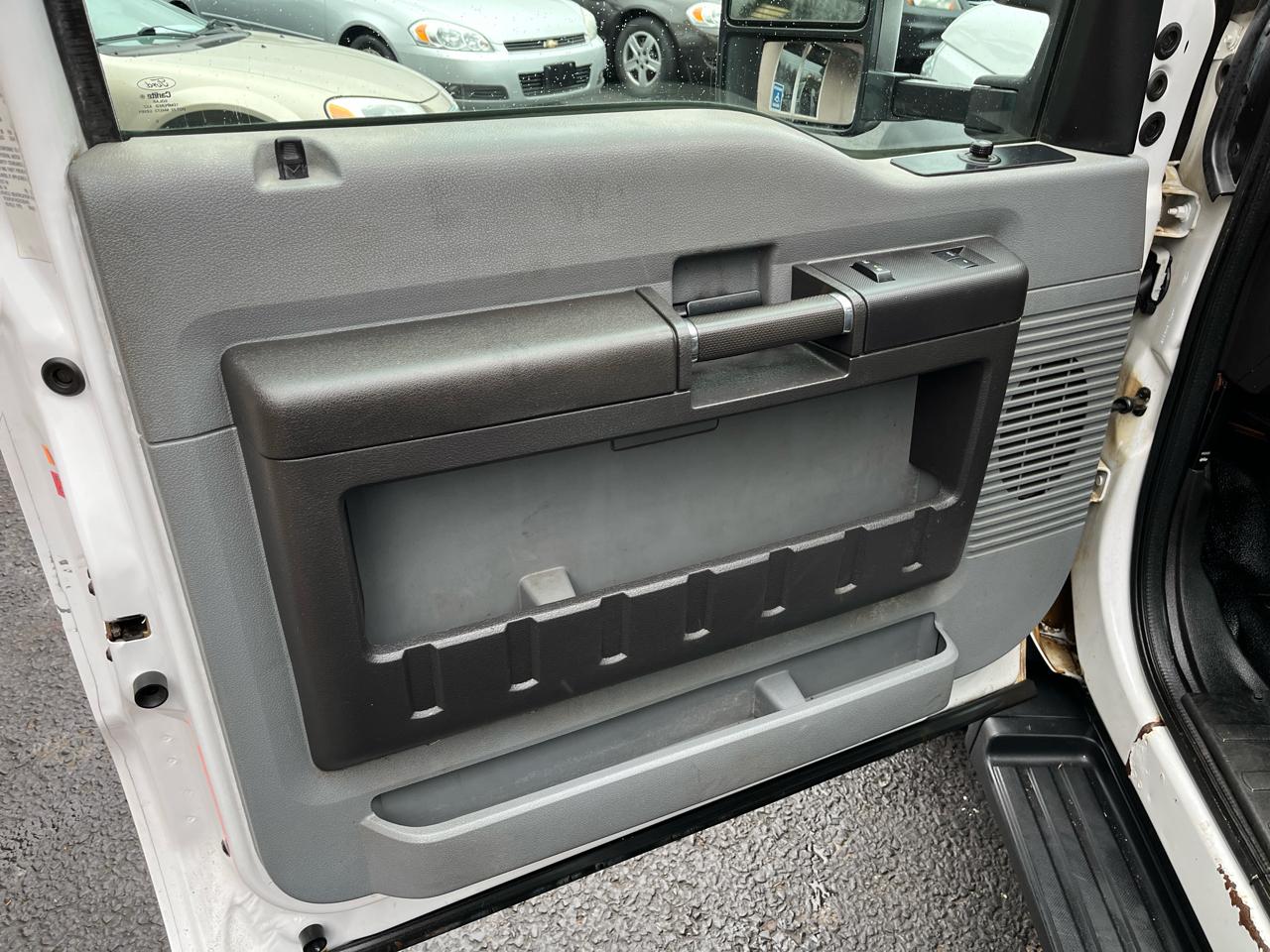 Ford F-550 Regular Cab DRW 4WD 2012