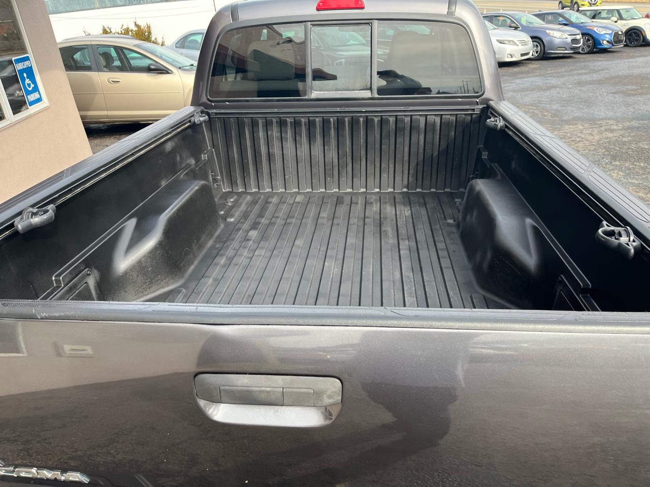 Toyota Tacoma Double Cab Long Bed V6 5AT 4WD 2015