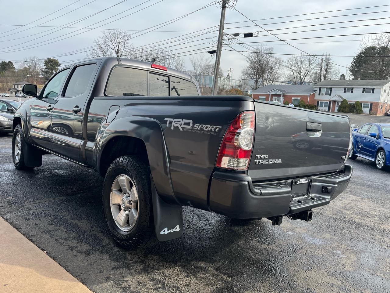 Toyota Tacoma Double Cab Long Bed V6 5AT 4WD 2015