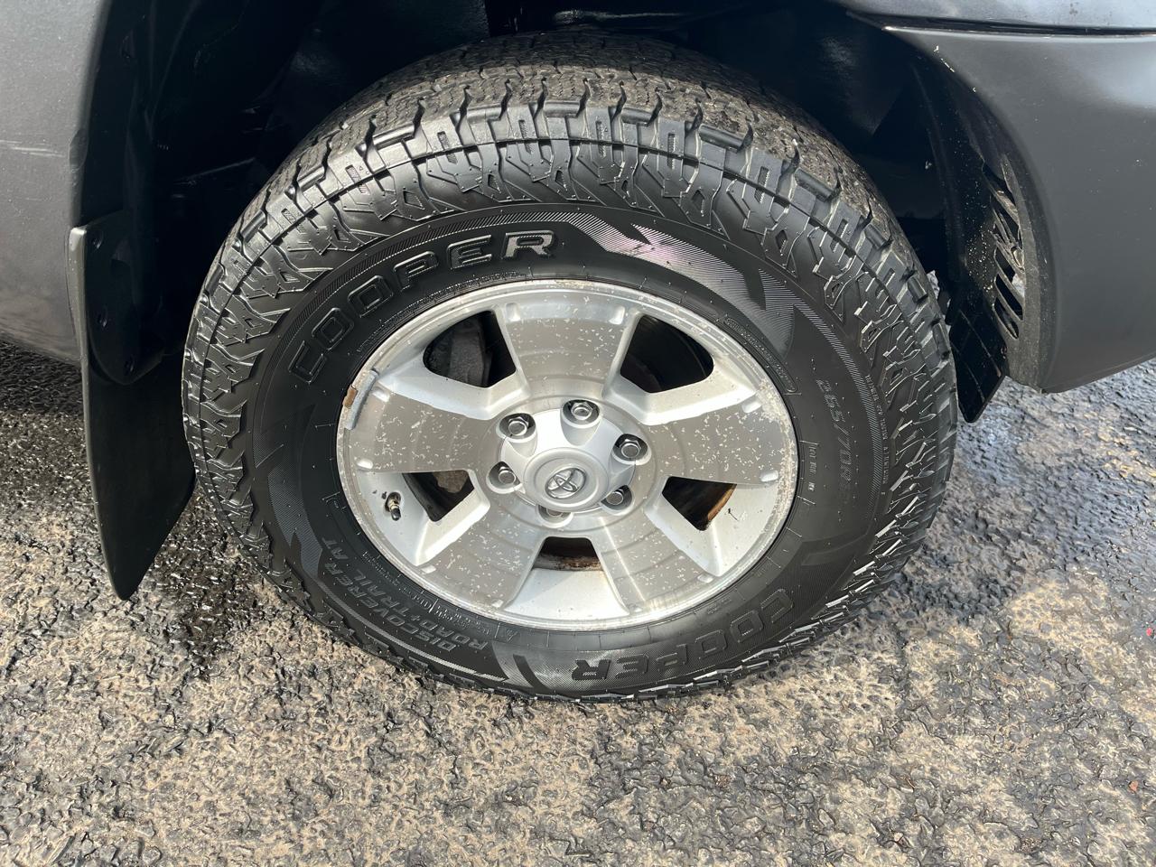 Toyota Tacoma Double Cab Long Bed V6 5AT 4WD 2015