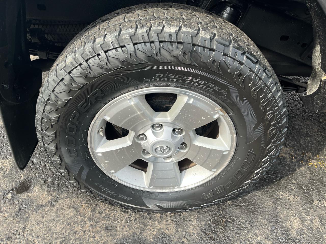 Toyota Tacoma Double Cab Long Bed V6 5AT 4WD 2015