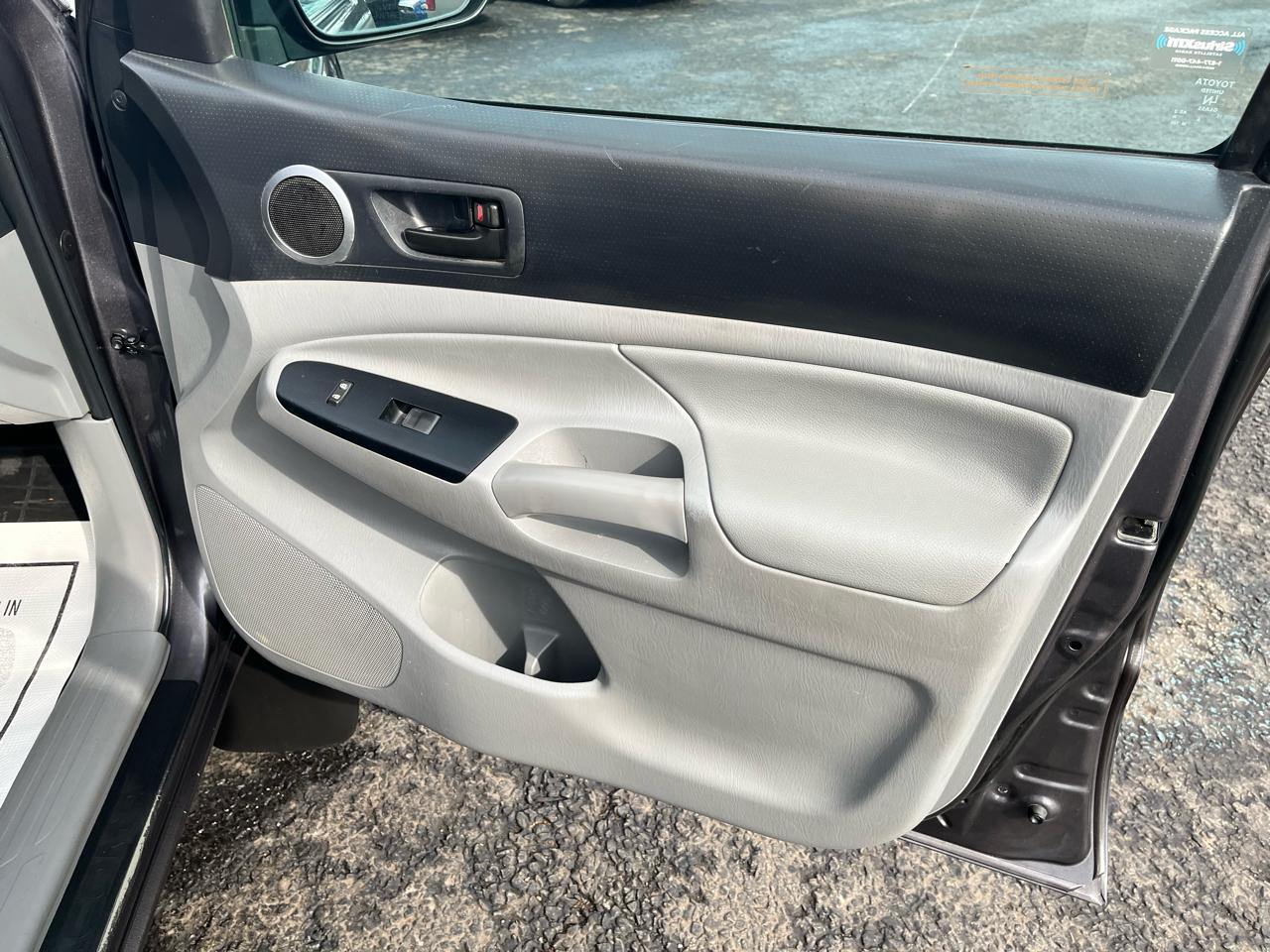 Toyota Tacoma Double Cab Long Bed V6 5AT 4WD 2015