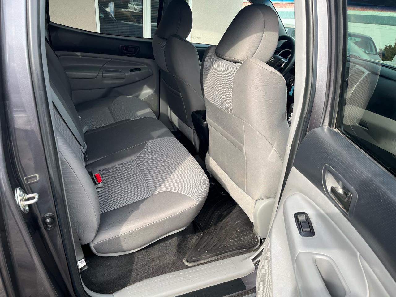 Toyota Tacoma Double Cab Long Bed V6 5AT 4WD 2015