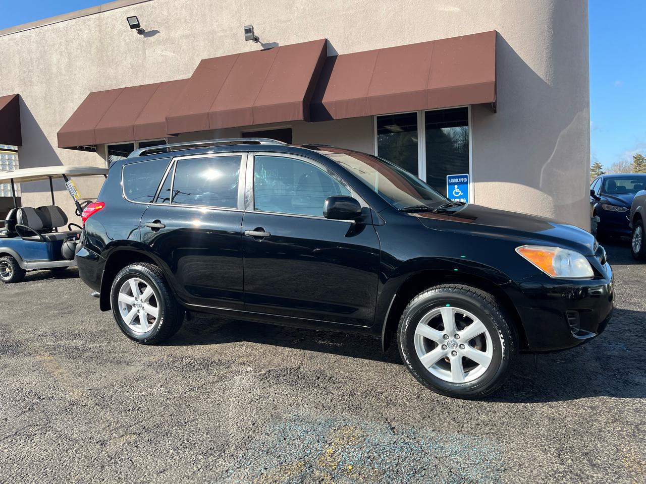 Toyota RAV4 Base I4 4WD 2011