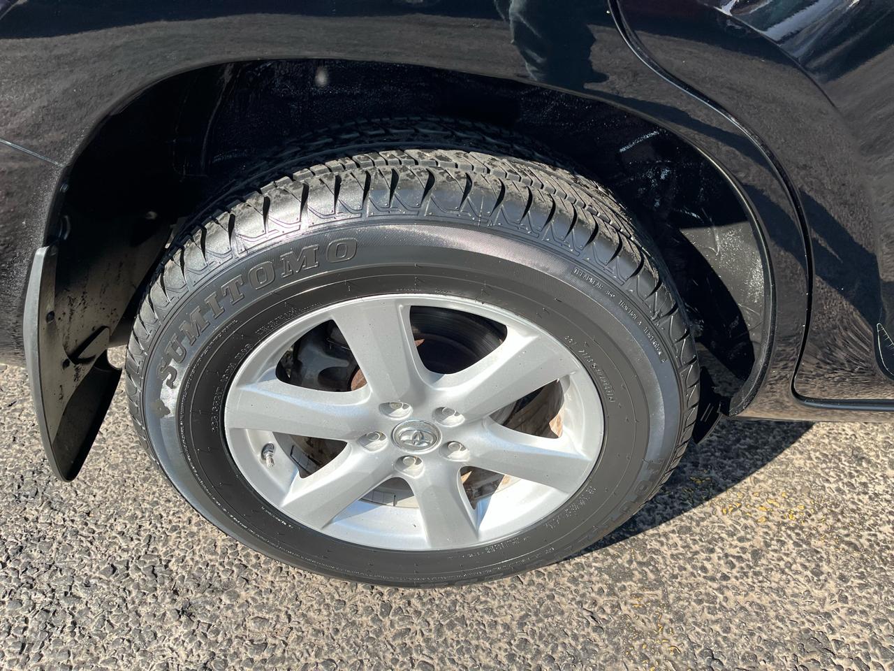 Toyota RAV4 Base I4 4WD 2011