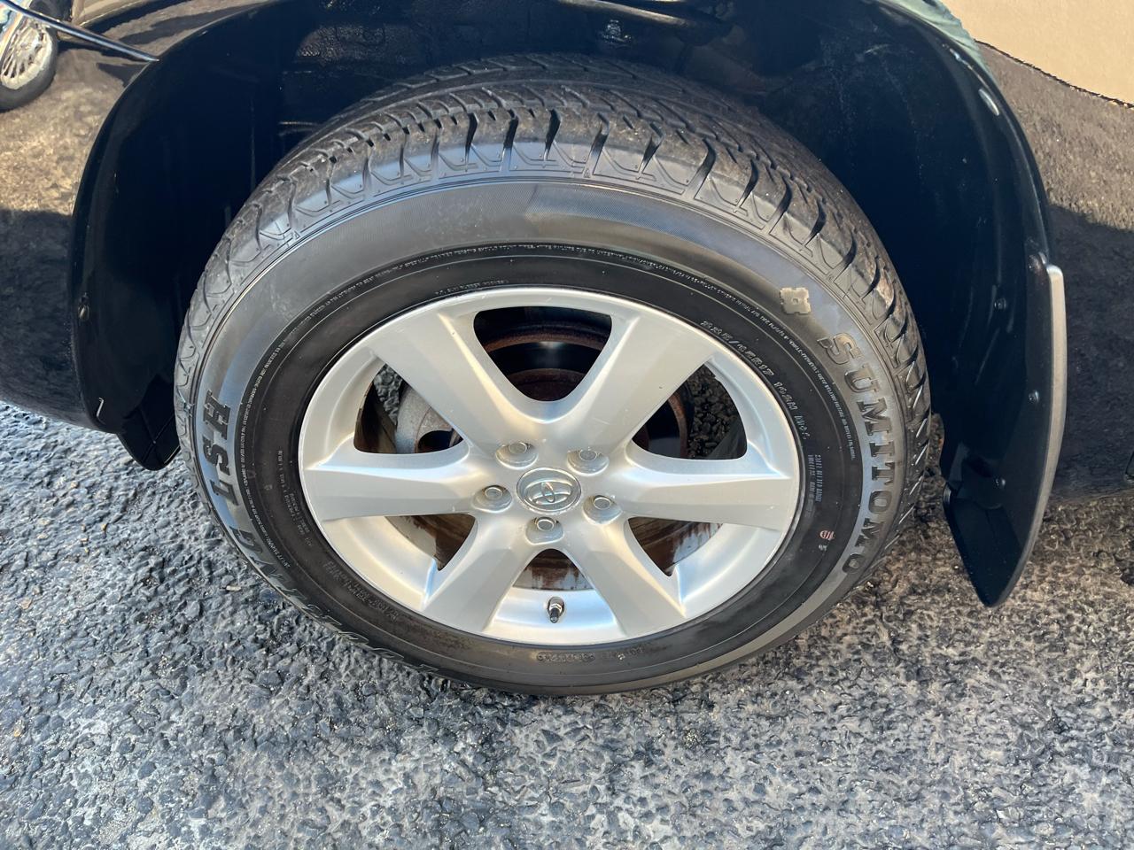 Toyota RAV4 Base I4 4WD 2011