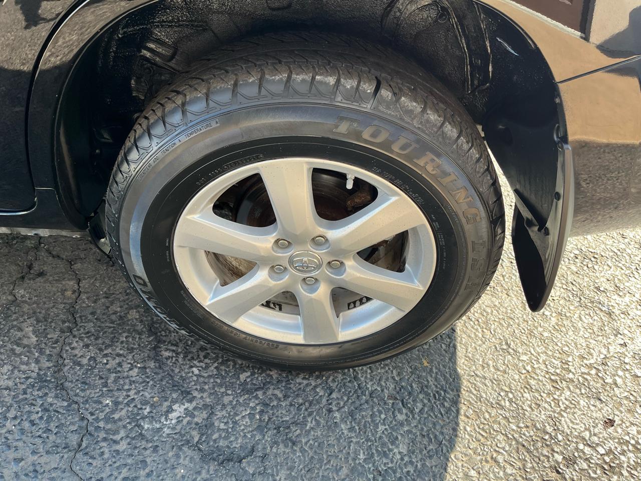 Toyota RAV4 Base I4 4WD 2011